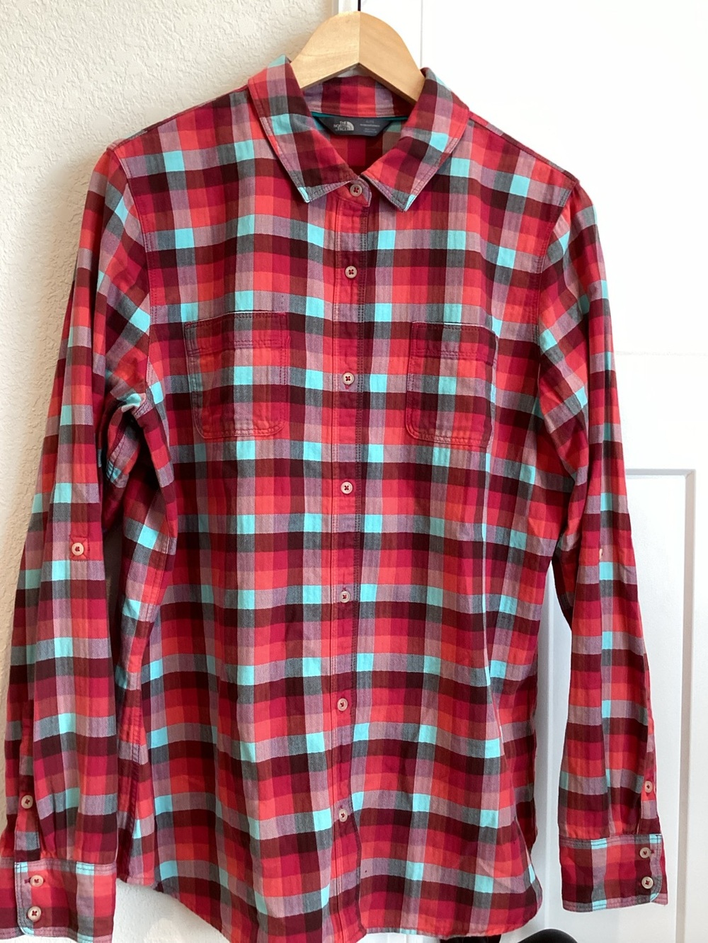 North Face Women’s Button Down Long Sleeve Shirt Collared Large Pink Plaid - Picture 2 of 9